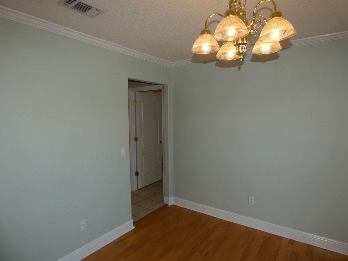 Primary Photo - Charming 4-Bedroom Home With Sunroom