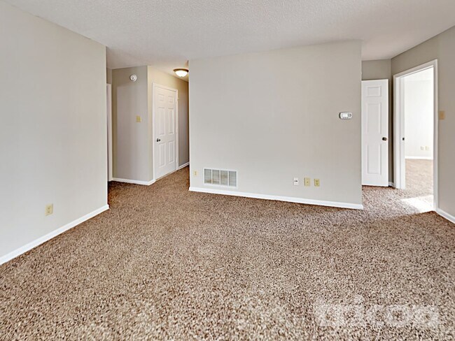 Building Photo - 7687 Mistflower Ln