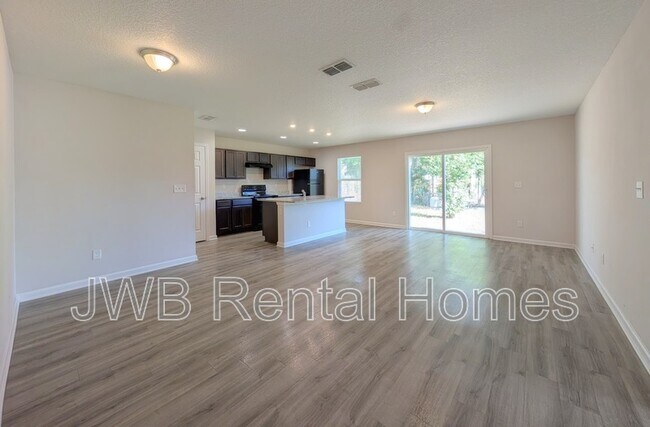 Building Photo - 3011 College St