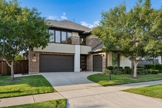 Building Photo - 636 Benalla Dr