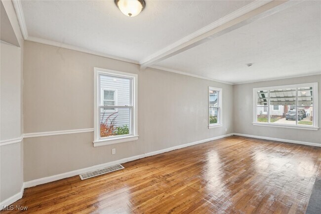 Foto del edificio - 21750 Westport Ave