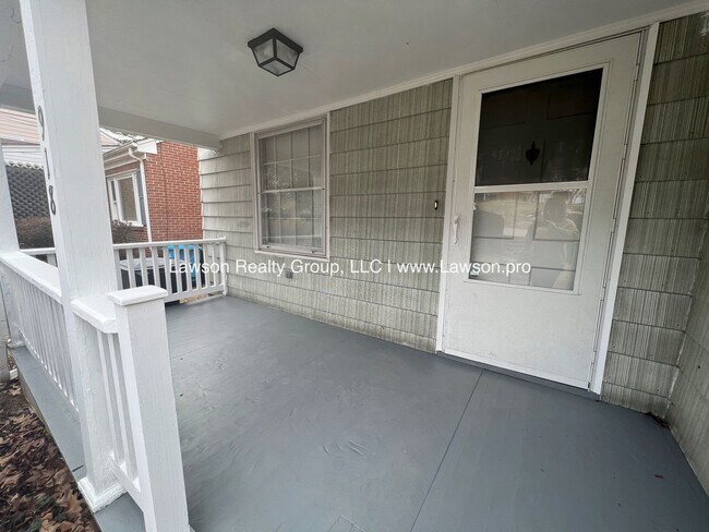 Building Photo - Charming Two Bedroom Home in Wasena