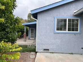 Building Photo - 13543 Mountainside Dr