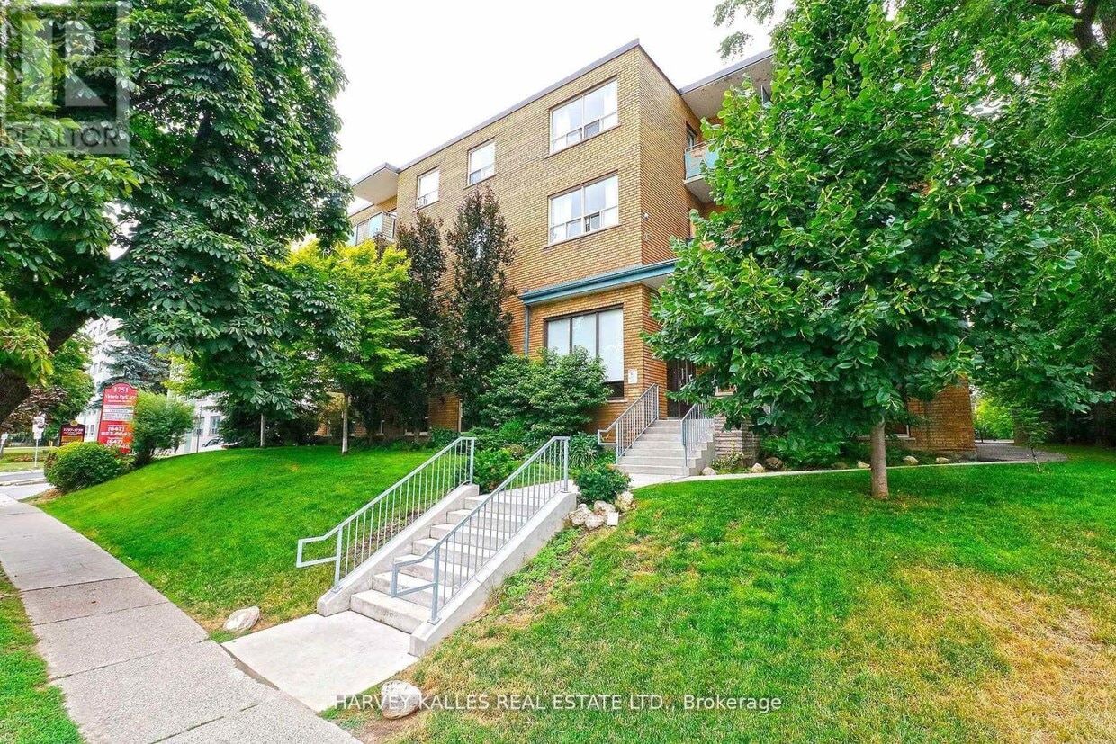 Photo principale - 1751-1751 Victoria Park Ave