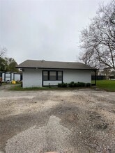 Building Photo - 9334 Lomax St