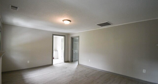 Building Photo - REDUCED APPLICATION FEE OF $15 FOR A LIMIT...