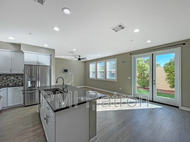 Foto del edificio - 5342 Harvard Wy