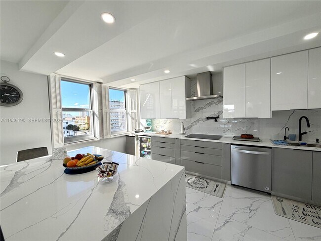 Foto del edificio - 1920 S Ocean Dr