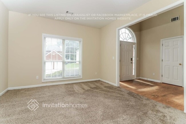 Building Photo - 3740 Cranford Dr SW