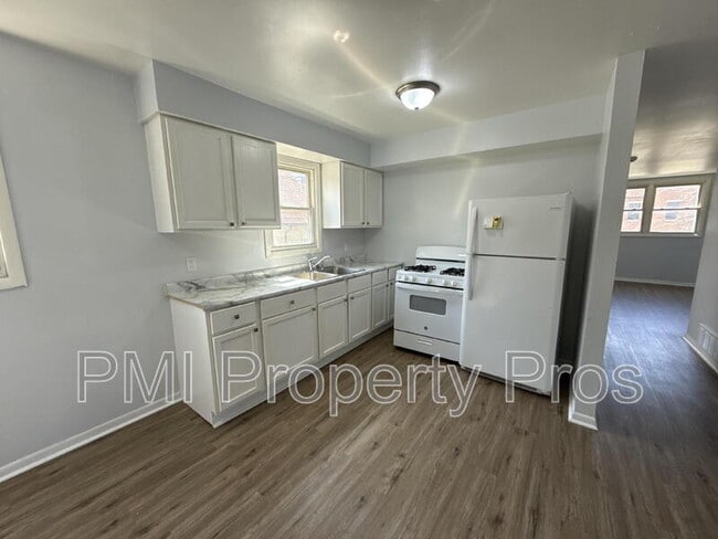 Building Photo - 2716 N Buffum St