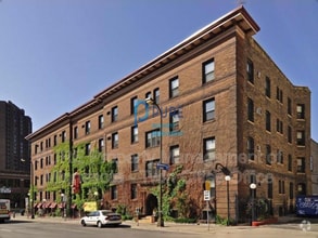 Building Photo - 11 S 12th St