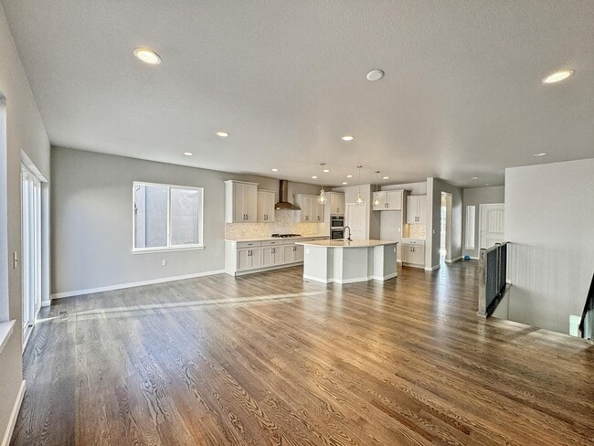 Foto del edificio - 8633 Noreen Falls Dr