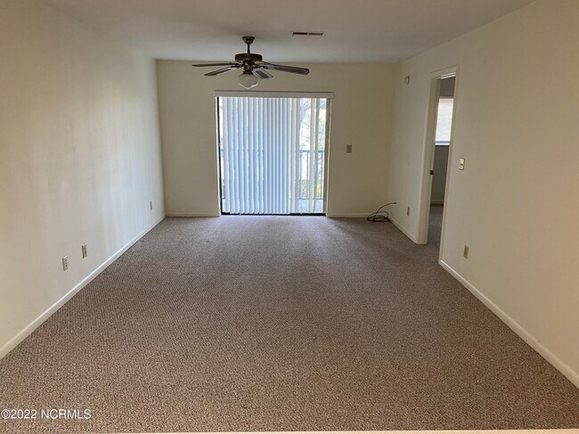 Building Photo - 4415 Holly Tree Rd