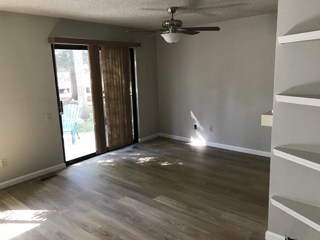 Dining Area - 3495 Atlantic Dr