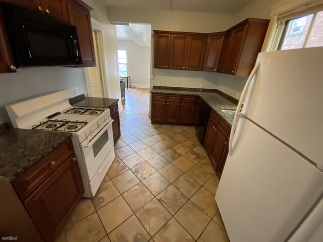 Building Photo - 7 br, 3 bath House - 945 Greenwood Ave