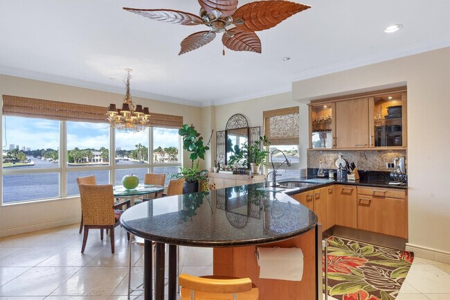 Foto del edificio - 209 N Birch Rd