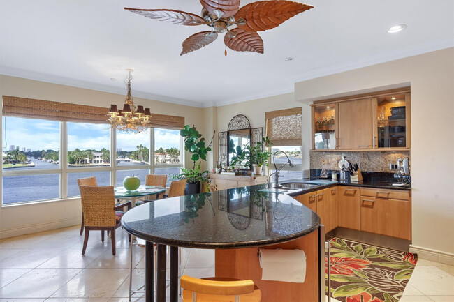 Building Photo - 209 N Birch Rd