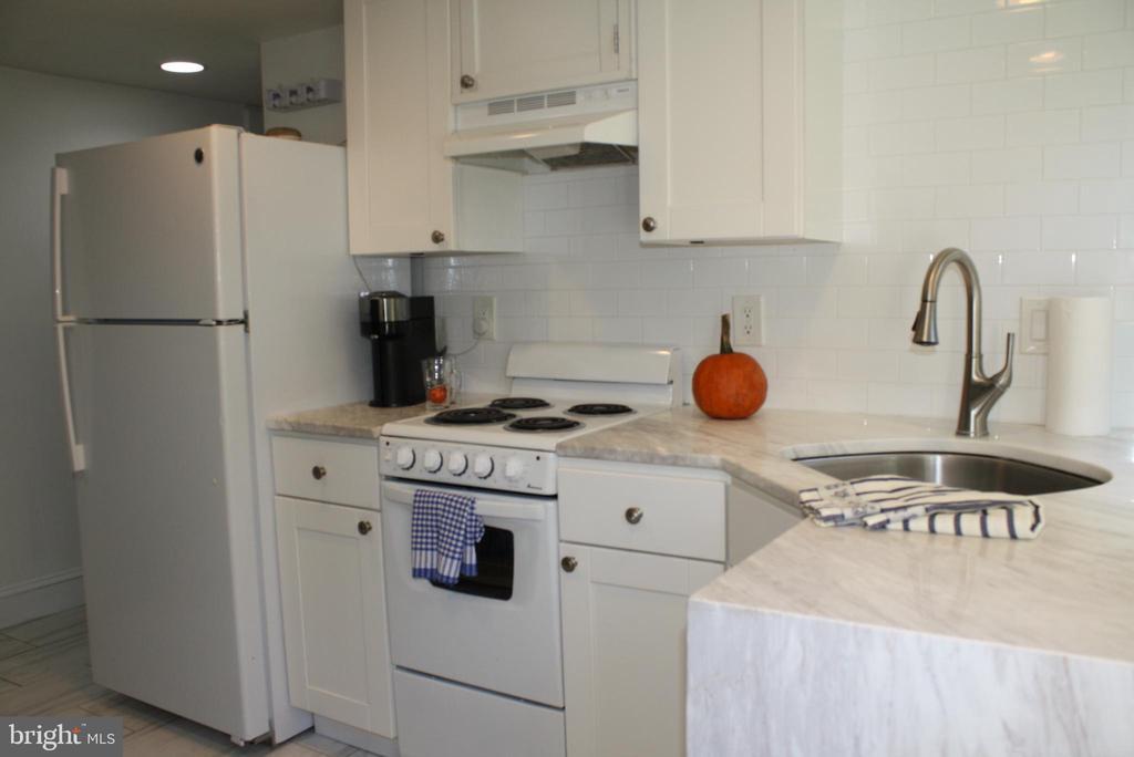 Foto principal - 7079 Guilford Rd