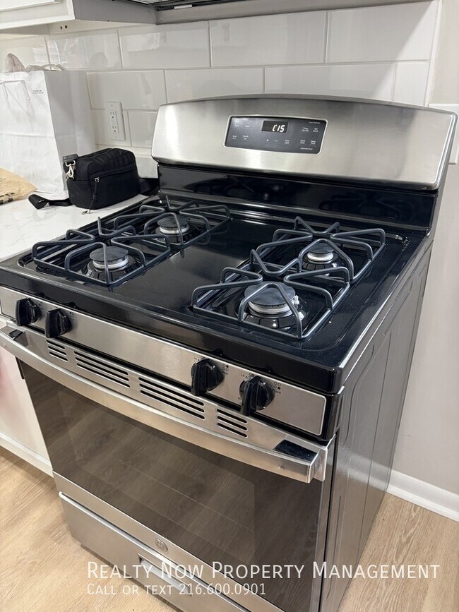 Building Photo - 6333 W 130th St