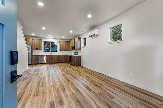 Foto del edificio - 817 SE 5th St
