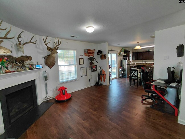 Building Photo - 836 Chariot Way