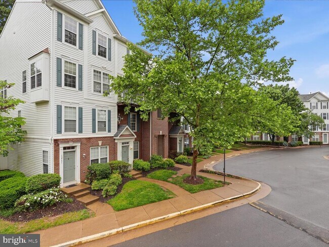 Foto del edificio - 12753 Fair Crest Ct