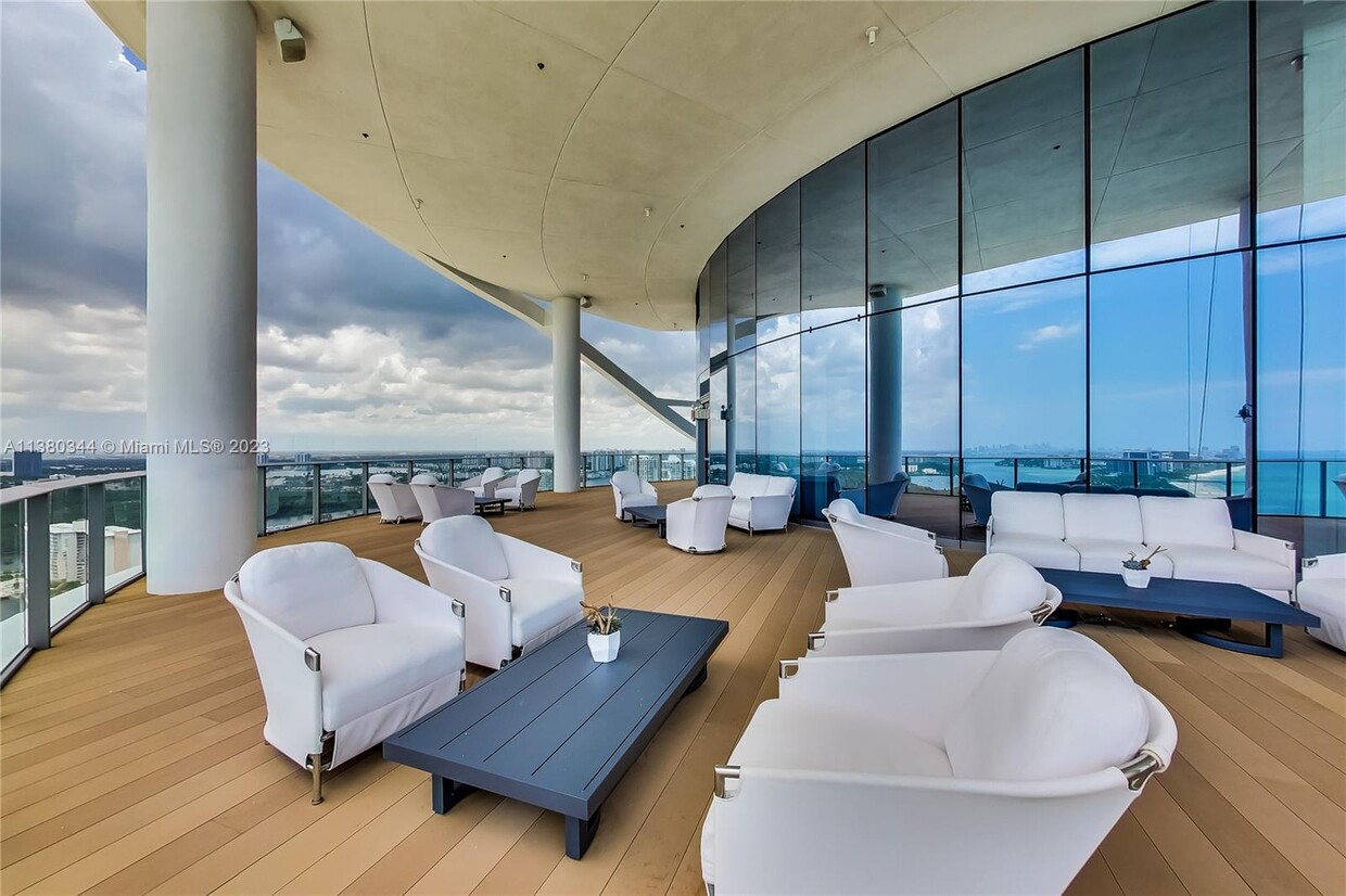 Sky Lounge Outside Area - 15701 Collins Ave