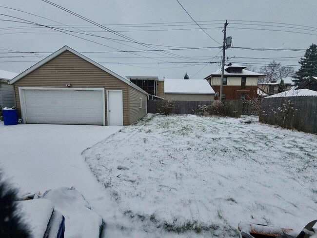 Foto del edificio - 1801 N Wisconsin St