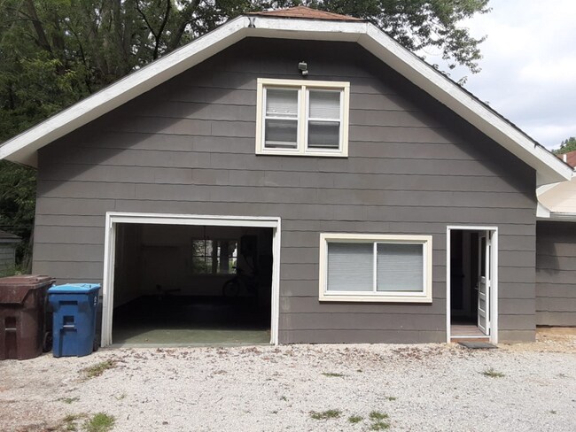 Building Photo - 206 Olivet Ave