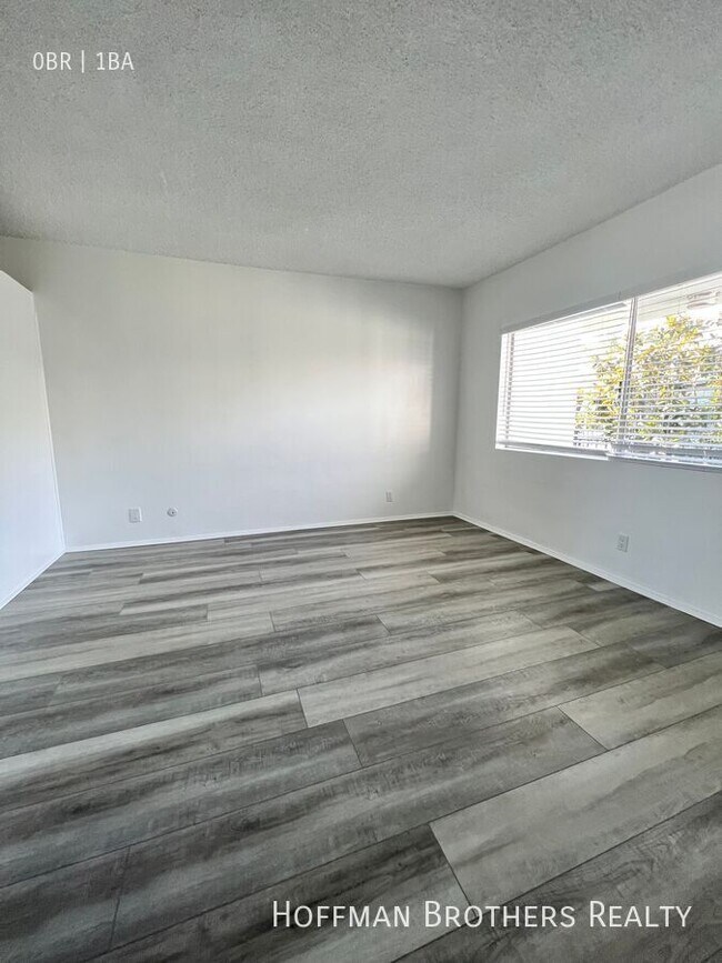 Foto del edificio - 5117 Fountain Ave