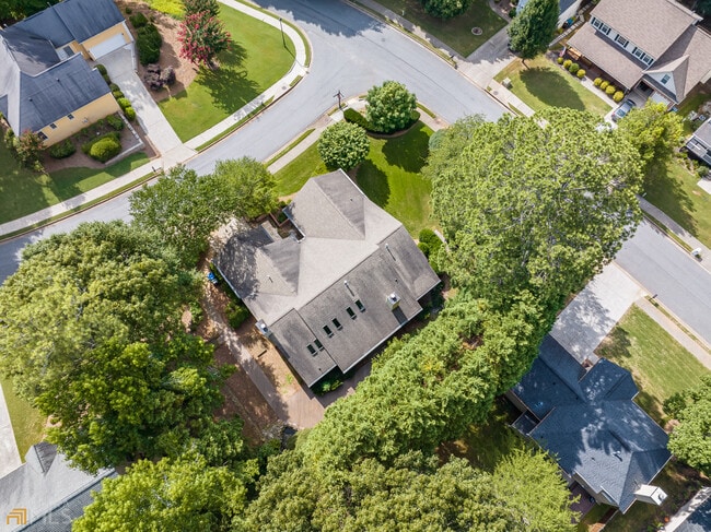 Building Photo - 304 Leeward Walk Ln