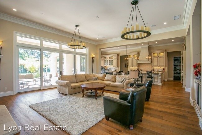 Foto del edificio - 4 br, 3.5 bath House - 3308 Sierra Oaks Drive