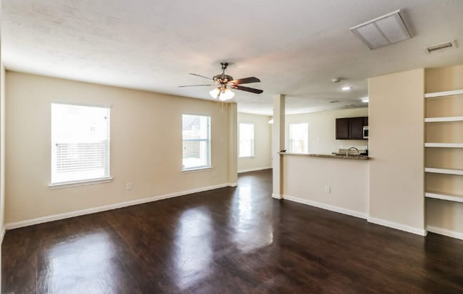 Foto del edificio - 12629 Lady Slipper Rd