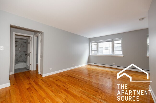 Foto del edificio - 6831 N Greenview Ave