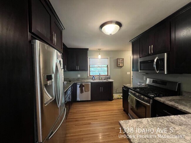 Foto del edificio - 1338 Idaho Ave S