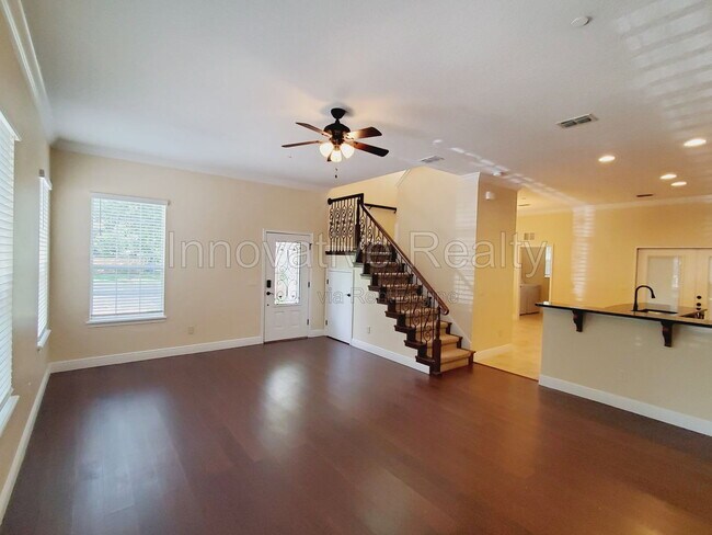 Foto del edificio - 1381 Orchid Ave