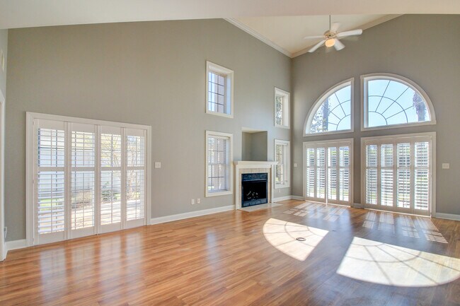 Building Photo - 219 Brandywine Pl Dr