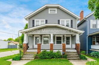 Building Photo - 247 E Jenkins Ave