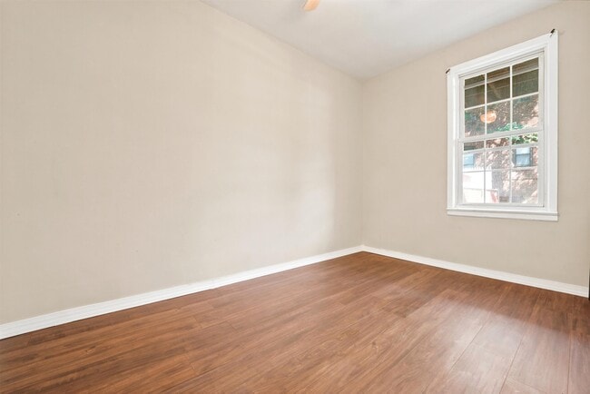 Building Photo - 212 Avenue B