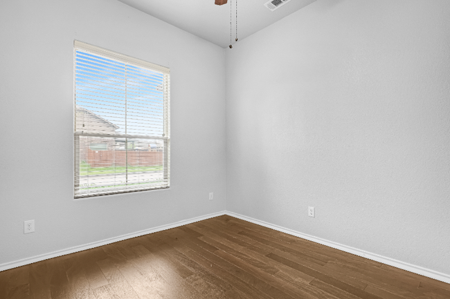 Building Photo - 6924 Millwood St