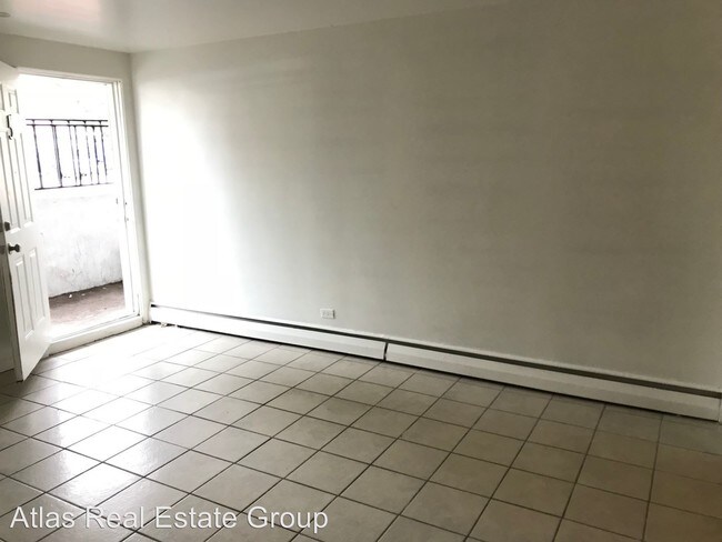 Building Photo - 1592 Lansing St