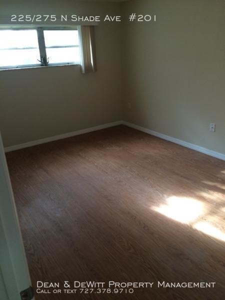 Foto del edificio - 275-275 N Shade Ave