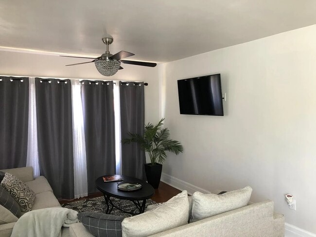 Building Photo - 62 W Culver St