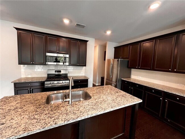 Foto del edificio - 4305 Bryton Trace Dr