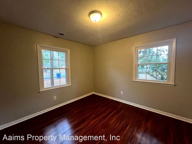 Foto del edificio - 3 br, 1.5 bath House - 6545 Amanda Circle