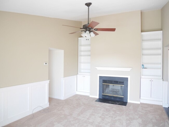 Building Photo - 2 Bedroom Condo Located in Villages of Montgomery Run- Ellicott City