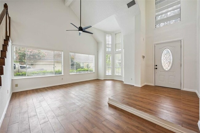 Building Photo - 12800 Briar Forest Dr