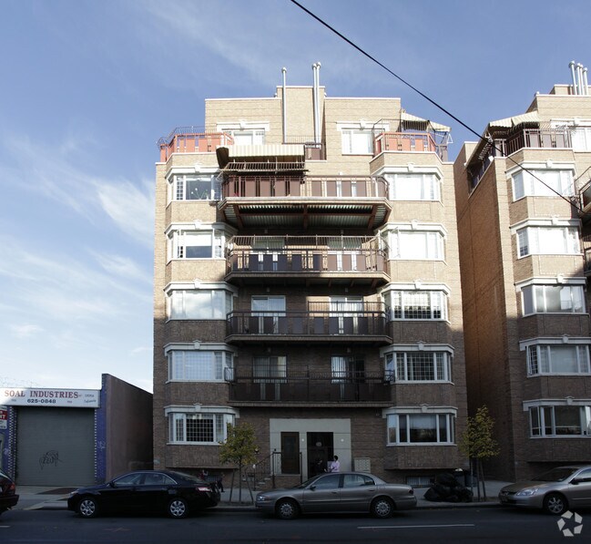 Building Photo - 773 Bedford Ave