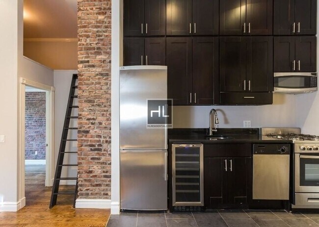 Building Photo - West 14th Street