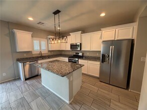 Building Photo - 9163 Laughing Owl Ave